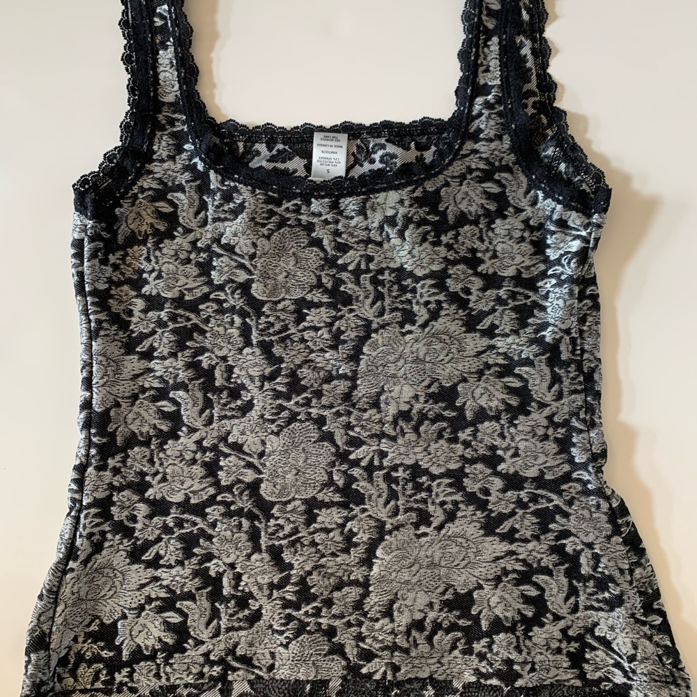 Cache Fitted Tank Top With Some Stretch. Flatteri… - image 1